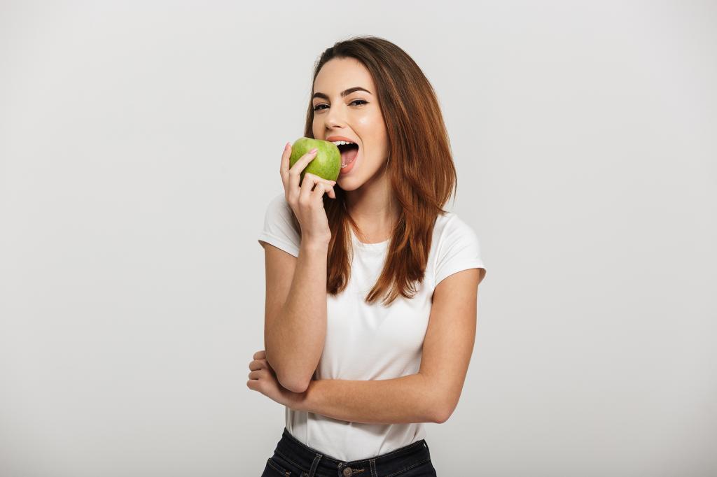 Sağlıklı Bağırsaklar İçin Akımdan Uzak Durun: Her Gün Bir Elma Yiyin!