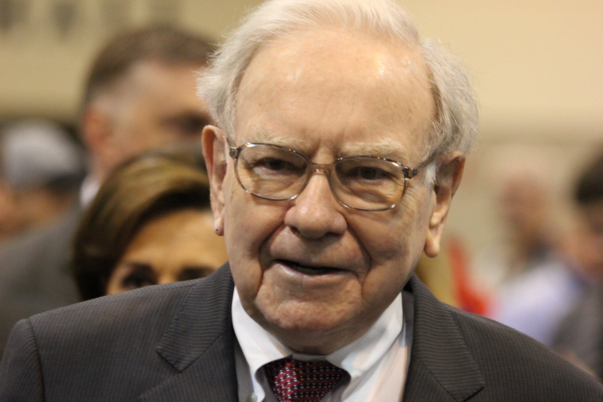 How Much Money Does Warren Buffett Have Invested in Apple?